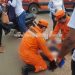 JARU – Motociclista fica ferida após colidir em veículo que parou na faixa de pedestre