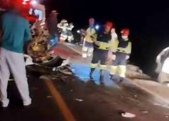 Horas após acidente com morte, mesmo trecho da BR-364 registra violenta colisão frontal