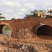 Prefeitura de Jaru instala tubos armcos no Rio Tari em Tarilândia e elimina mais uma ponte