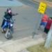 VÍDEO – Dupla em motocicleta mata homem a tiros; câmera de segurança registrou o crime