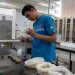 Estudante de Rondônia cria filtro de água usando caroço de açaí e ganha intercâmbio para o Egito