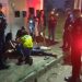Motociclista cai após pneu furar e fica gravemente ferido