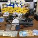 Traficantes são presos com drogas, armas, dinheiro, carro e jet ski
