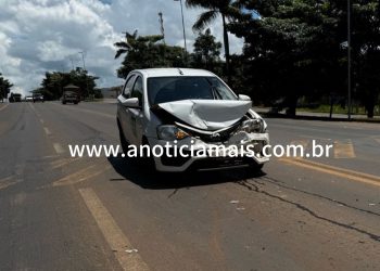 JARU – Toyota Etios colide na traseira de Fiat Strada ao passar em lombada na BR-364