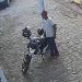 JARU – Câmera de segurança flagra momento que homem furta motocicleta no Setor 05