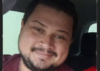 Caminhoneiro morre após cair da cabine de carreta na BR-364