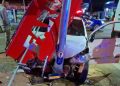 Motorista atacado a tiros bate contra semáforo após perseguição na madrugada deste domingo