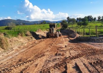Prefeitura de Jaru intensifica serviços de patrolamento nas linhas 633 e 634, na região de Tarilândia