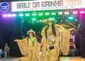 Aos 29 anos e dançando junto com a filha na passarela, produtora de conteúdo é eleita Rainha da Expocol 2026