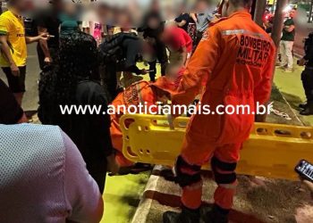 JARU – Casal em motocicleta fica ferido após colisão com carro