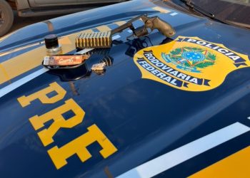 PRF em Rondônia apreende revólver calibre .38 e 50 munições, além de droga