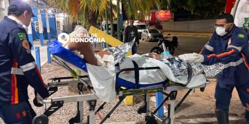 Adolescente de 17 anos é atacado a tiros na noite desta sexta-feira