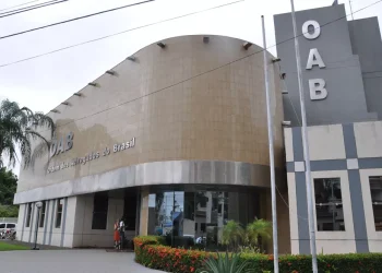 Advogado é afastado pela OAB-RO após Justiça identificar comandos ocultos para manipular IA em processo