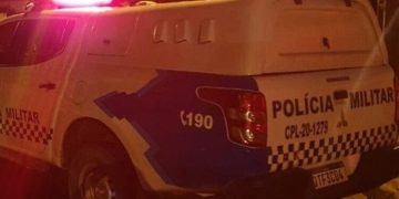 JARU – Criminoso arromba comércio durante a madrugada e foge com bebidas e cigarros