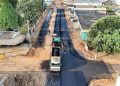 Pavimentação de todo o trecho duplicado da Avenida Rio de Janeiro chega à fase final; obra deve ser concluída até o final desta semana