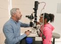 Programa Olhar para o Futuro: Prefeitura de Jaru garante atendimento oftalmológico e entrega de óculos de grau para 200 alunos da rede municipal de ensino